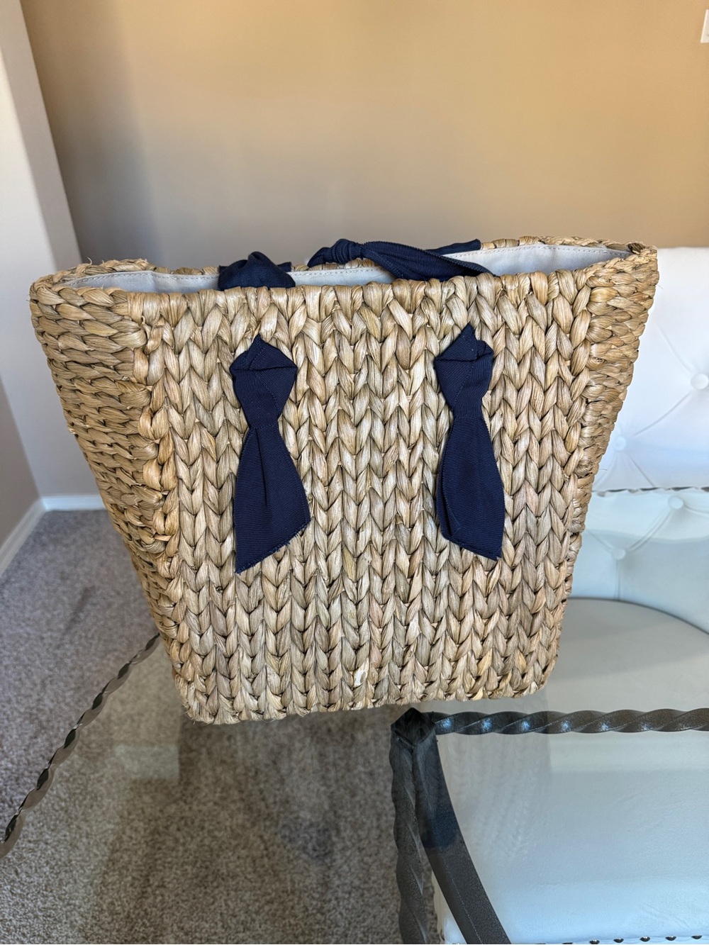 Pamela Munson Bahia Isla Woven Straw Tote Navy Ribbon Bag